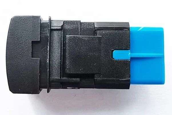 Προσαρμοσμένο λογότυπο DC 12V 3A ΕΠΙΣΤΡΕΥΣΗ Καμερας LED Πιεστικός διακόπτης για Toyota Square Landcruiser Prado