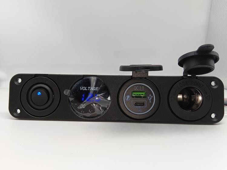 4 σε 1 Αυτοκινητοβιομηχανικό Voltmeter Διπλό USB 12V Αυτοκινητοκινητοκινητοκινητήρα αναπτήρα τάσης Μετρητή με διακόπτη